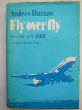 Fly over fly (Anders Buraas)