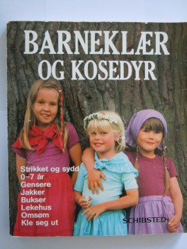 Barneklær og kosedyr (Gundi Heine m fl)