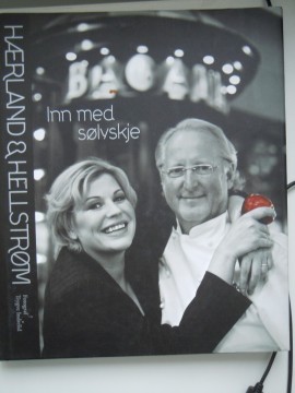 Inn med sølvskje (Hærland & Hellstrøm)